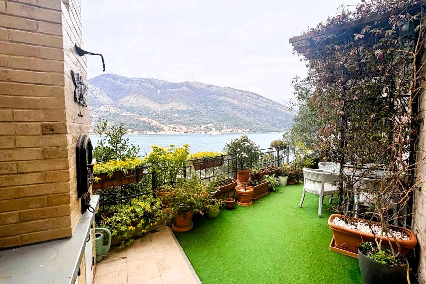 Lepetane Apartment with Sauna 180m² | Tivat Bay | 50m Beach — Montenegro