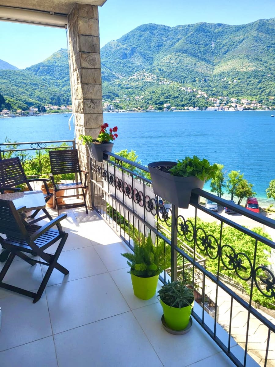 Lepetane Apartment with Sauna 180m² | Tivat Bay | 50m Beach — Montenegro