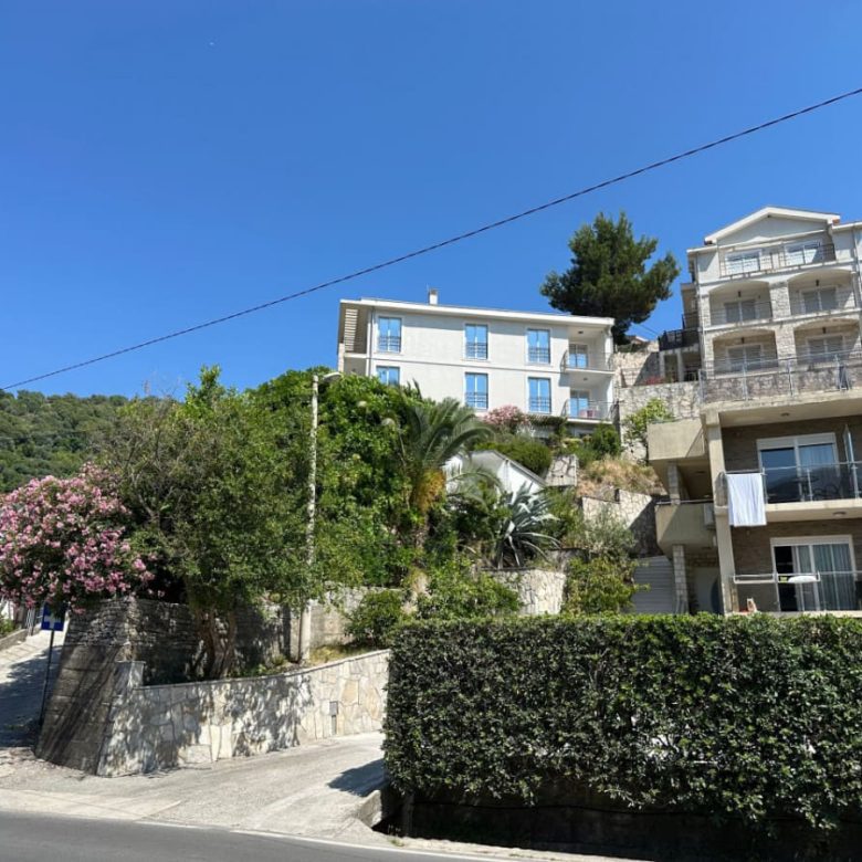 Lepetane Apartment with Sauna 180m² | Tivat Bay | 50m Beach — Montenegro