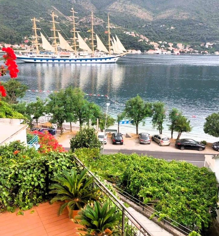 Lepetane Apartment with Sauna 180m² | Tivat Bay | 50m Beach — Montenegro