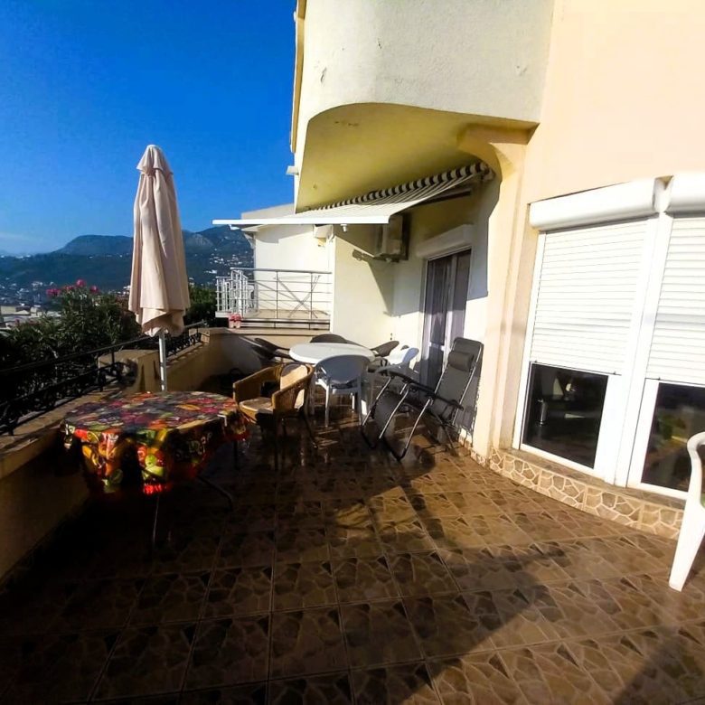 House for Sale Dobra Voda Bar: 140m² Villa with Sea Views — Montenegro
