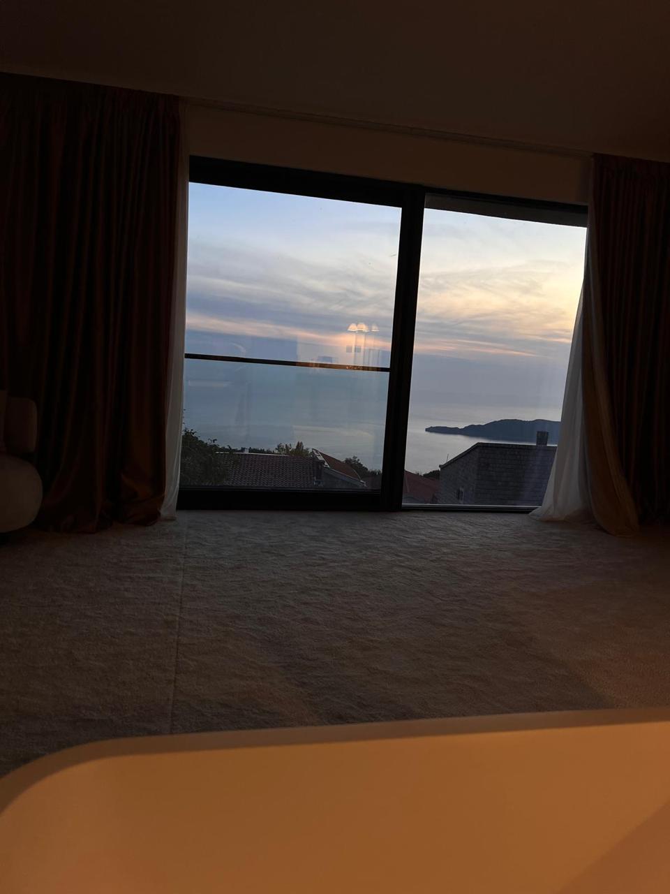 Luksuzna vila u Kuljačama Budva – 257m² raj sa pogledom na more — nekretnine Crna Gora