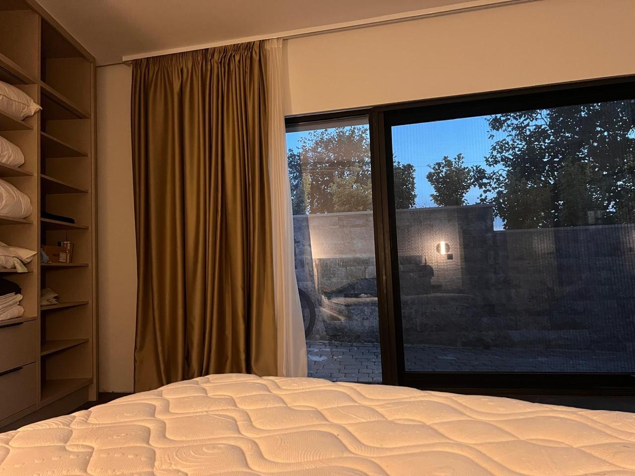Luksuzna vila u Kuljačama Budva – 257m² raj sa pogledom na more — nekretnine Crna Gora