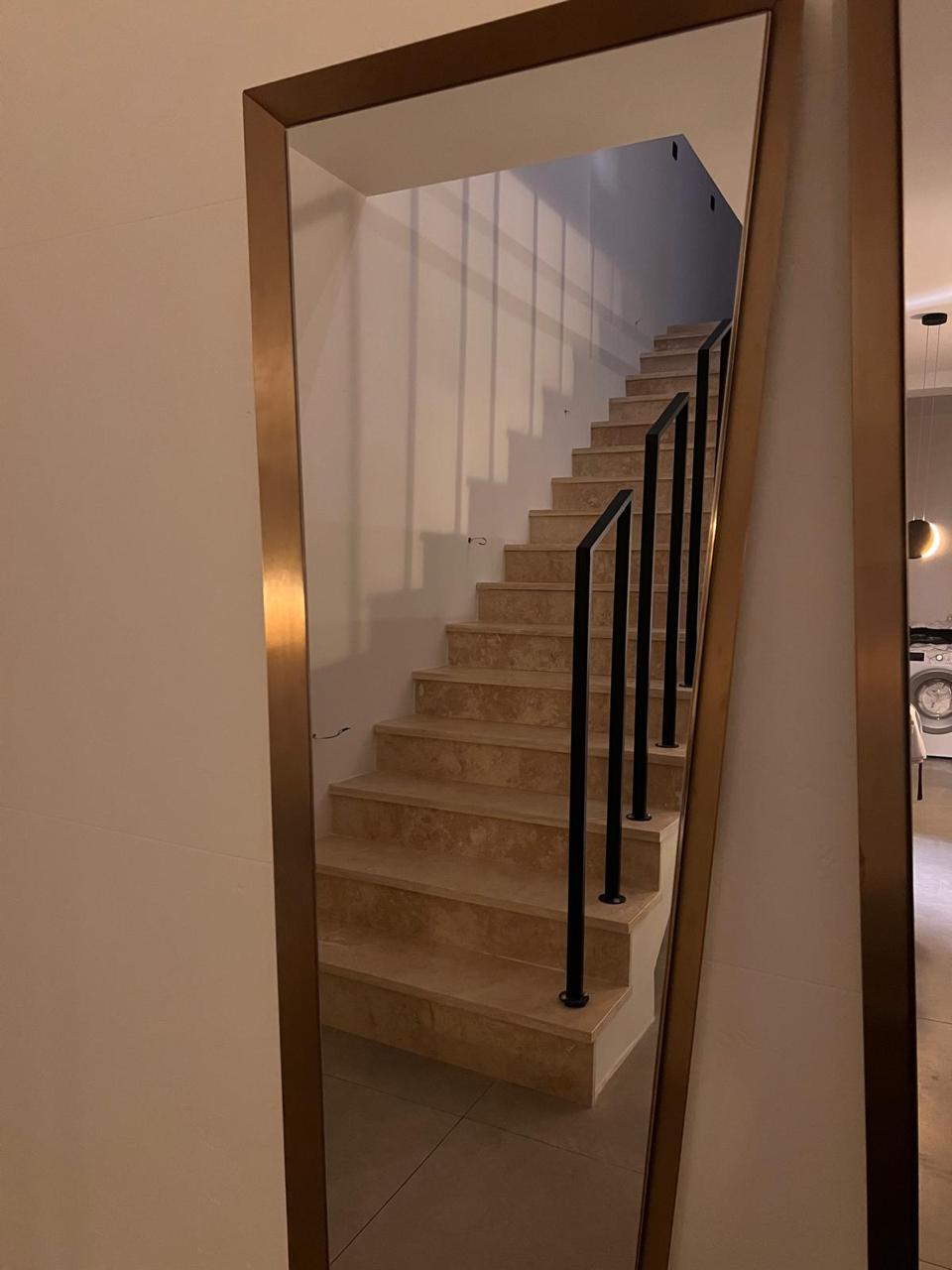 Luksuzna vila u Kuljačama Budva – 257m² raj sa pogledom na more — nekretnine Crna Gora