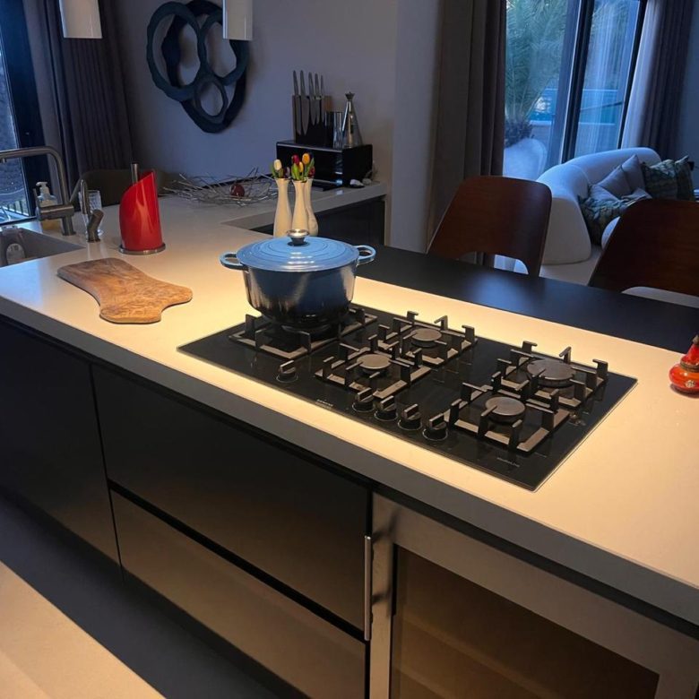 Luksuzna vila u Kuljačama Budva – 257m² raj sa pogledom na more — nekretnine Crna Gora