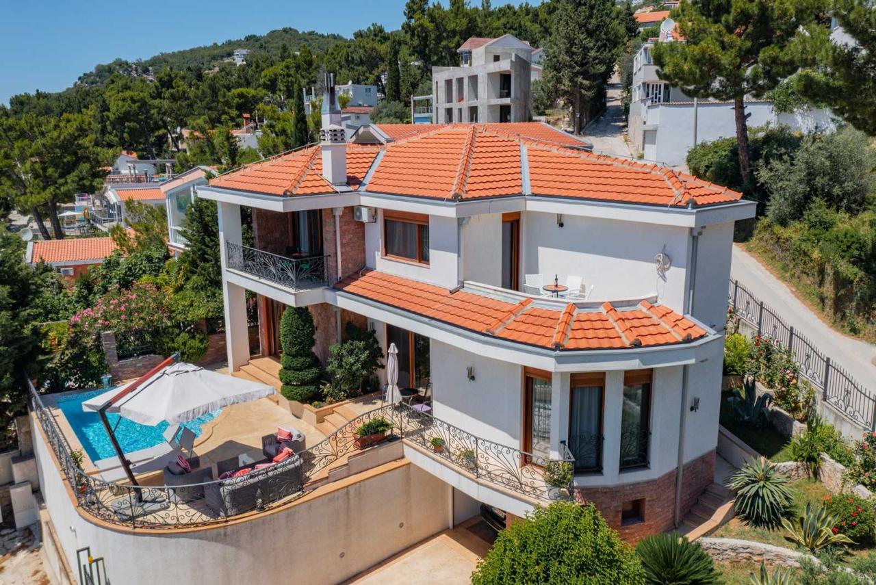 luxury-villa-for-sale-in-Sušanj-Bar- (1) luxury villa for sale in Sušanj Bar