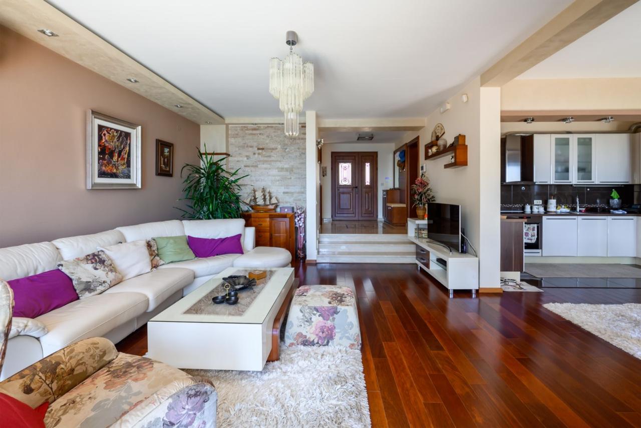 Luxury Villa for Sale in Sušanj, Bar – 252 m²