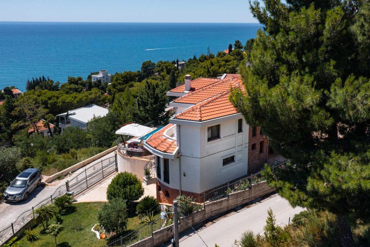 Luxury Villa for Sale in Sušanj, Bar – 252 m²