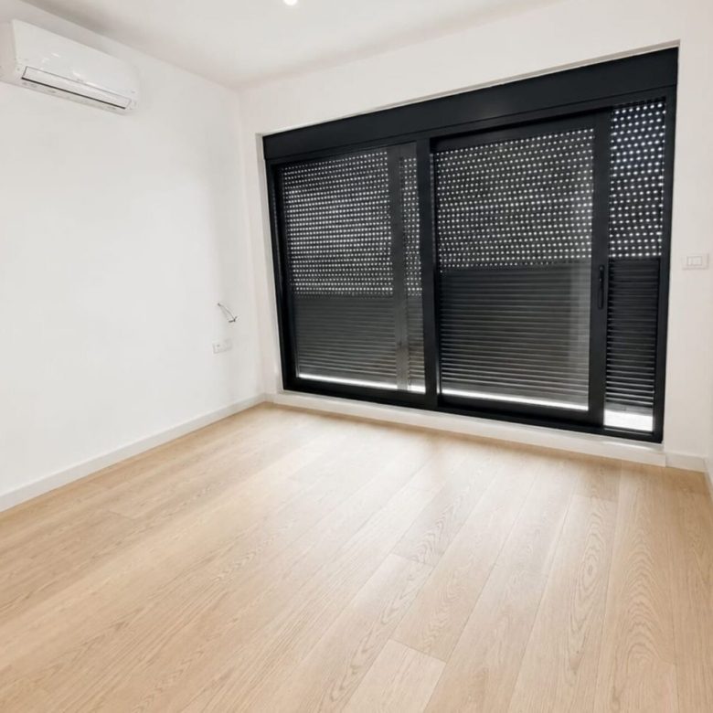 Penthouse u Budvi, Crna Gora — 146 m² + 150 m² terasa, panoramski pogled na more, novo 2024