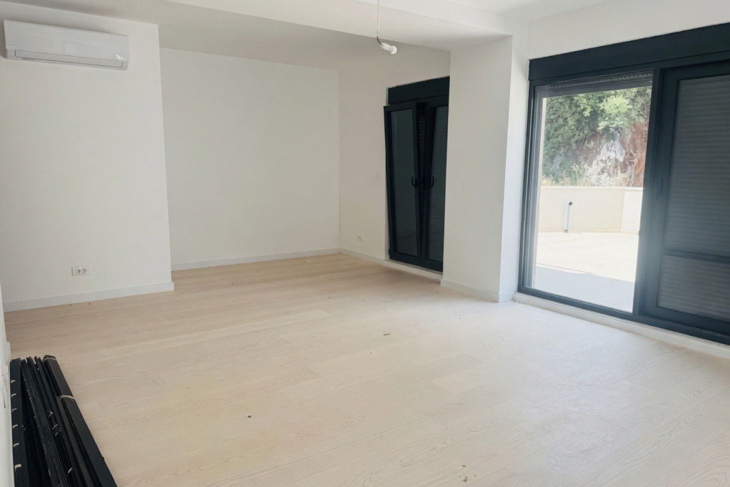Penthouse u Budvi, Crna Gora — 146 m² + 150 m² terasa, panoramski pogled na more, novo 2024